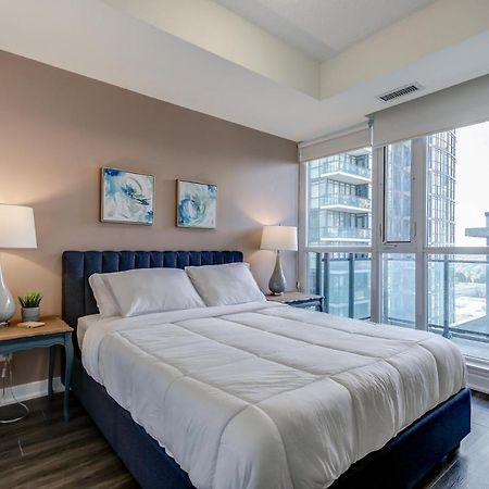 The Benetton Suite - Square One 1 Bedroom + Den + 1 Parking Mississauga Esterno foto